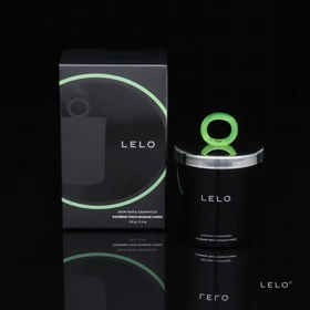 LELO masszázsgyertya - gyapjaskörte és cédrus (150 g)