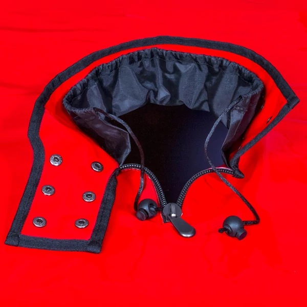 Secretdome - BDSM szex kabin nyílásokkal (fekete)