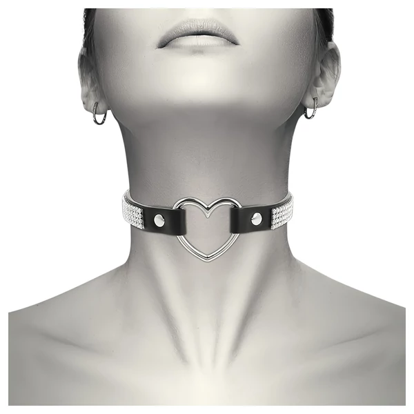 Coquette - strasszos choker szív medállal (fekete)